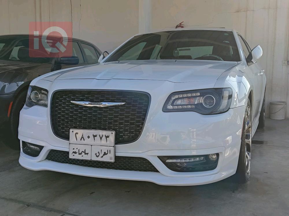 کرایسلەر 300